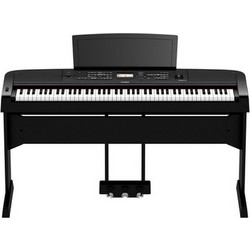 Yamaha DGX-670 Bundle Ηλεκτρικό Πιάνο Όρθιο με 88 Βαρυκεντρισμένα Πλήκτρα Black