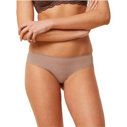 Triumph Lovely Γυναικείο String Χωρίς Ραφές με Δαντέλα Nude 10182554-1546