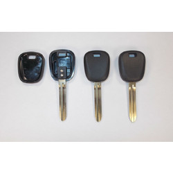 Κενο κλειδι Suzuki με θεση για chip και λαμα TOY43