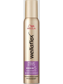 Wella Wellaflex Full & Style 05 Αφρός Μαλλιών για Λάμψη Δυνατό Κράτημα 200ml