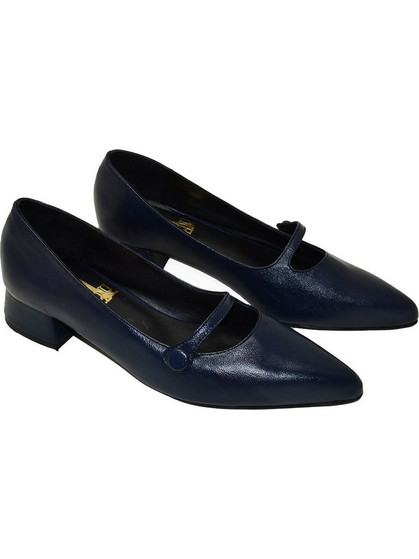 Lou pumps Aleka