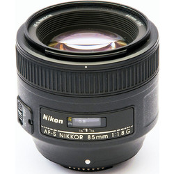 Nikon AF-S 85mm f/1.8G