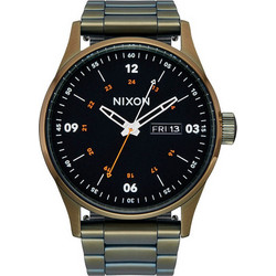 Nixon Sentry Ανδρικό Ρολόι με Χακί Μεταλλικό Μπρασελέ A356-5110-00