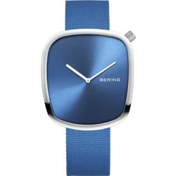 Bering Pebble Ανδρικό Ρολόι με Μπλε Υφασμάτινο Λουράκι 18040-308