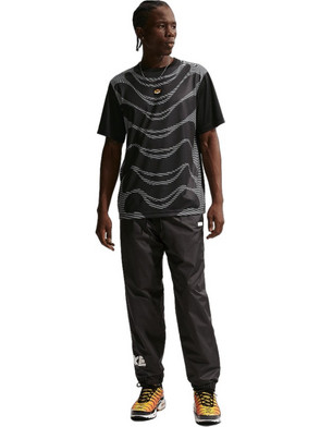 Nike Sportswear Tuned Air Football Baroque Brown Ανδρικό Αθλητικό T-Shirt Μαύρο IM5980-237