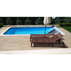 Πολυεστερική πισίνα (fiberglass) διαστάσεων 5.50x2.50 μέτρων