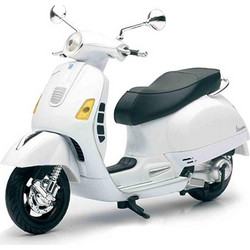 NewRay Vespa GTS 300 026.57243