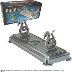 The Noble Collection Harry Potter Wand Display Slytherin
