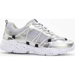 Chunky sneakers