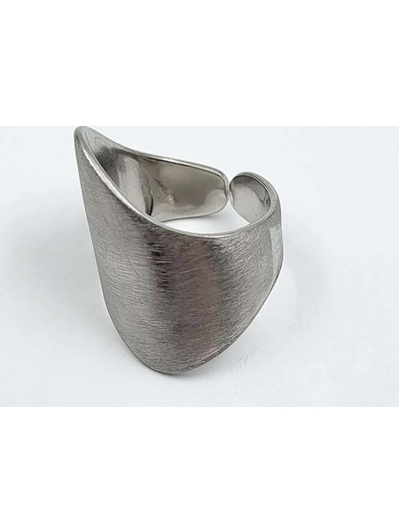 Asymmetrical ring silver