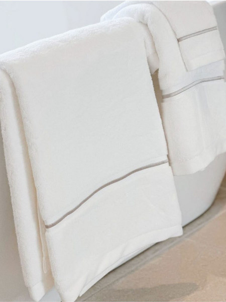 Πετσέτα Σώματος Delos 550gsm Cotton Sunshine (70x140) 1Τεμ