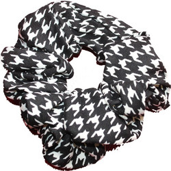 SCRUNCHIE ΜΑΥΡO ΜΕ ΛΕΥΚΟ ΣΧΕΔΙΟ