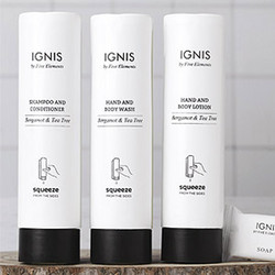 Αφρόλουτρο και σαμπουάν Squeeze σε χρώμα λευκό IGNIS 360ml