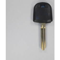 Κενο κλειδι Isuzu με θεση για Chip και λαμα TOY43R