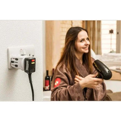 Skross PRO Light World Universal Αντάπτορας Ταξιδιού - Universal σε Universal με USB-C, USB-A, Schuko, Type G (MPN 1.103165)