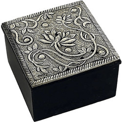 Μικρό Κουτί κοσμημάτων Lotus Διαστάσεις: 6 x 6 x 4 cm Χρώμα: μαύρο