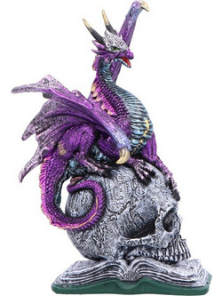 Nemesis Now Titans Reign 20.5cm