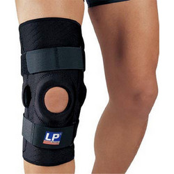 LP Support Επιγονατίδα με Οπή 709 BK