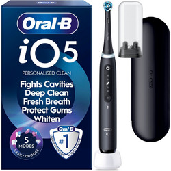 Oral-B iO Series 5 Black Ηλεκτρική Οδοντόβουρτσα με Αισθητήρα Πίεσης & Θήκη Ταξιδίου