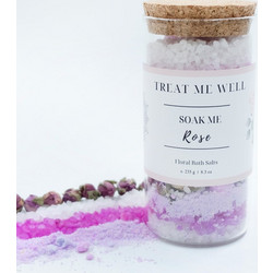 Treat me Well Soak Me Rose Άλατα Μπάνιου Κρύσταλλοι 235gr