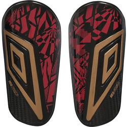 Umbro Neo Shield Επικαλαμίδες Ποδοσφαίρου Ενηλίκων Μαύρες Κόκκινες 21422U-MU4