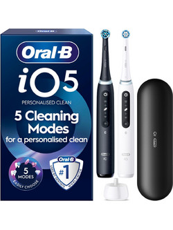 Oral-B iO Series 5 Duo Black & White Ηλεκτρικές Οδοντόβουρτσες με Χρονομετρητή Αισθητήρα Πίεσης & Θήκες Ταξιδίου 2τμχ