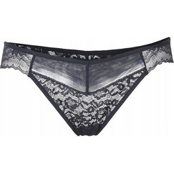 Triumph Captivating Essence Γυναικείο Brazil με Δαντέλα Μαύρο 10186673-M014