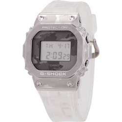 Casio G-Shock Ψηφιακό Ανδρικό Ρολόι Χρονογράφος με Λευκό Καουτσούκ Λουράκι GM-5600SCM-1ER