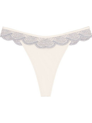 Triumph Comfort GLAM Γυναικείο Sexy String με Δαντέλα Εκρού 10224956-00GZ
