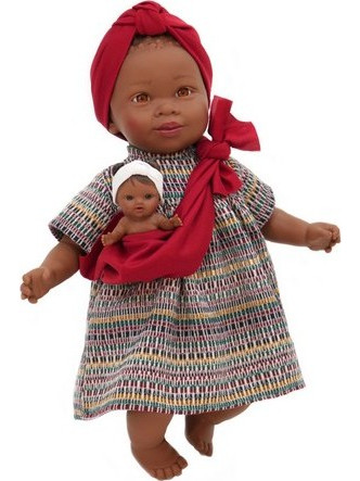 Nines D'Onil Μωρό Maria με κόκκινη κορδέλα και μωρό σε μάρσιπο