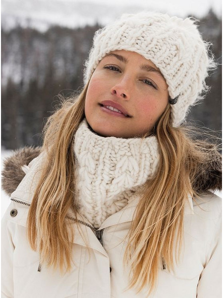 WINTER COLLAR PARCHMENT