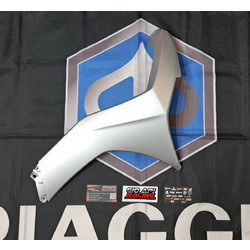 Πλαίσιο Ποδιάς Δεξι ΓΚΡΙ 760Β Για Piaggio Beverly 300-400cc 2021-2024 Μοντέλα Καινούργιο Γνήσιο