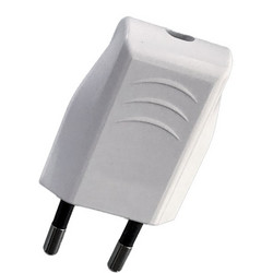 TWO PIN PLUG 6A WHITE