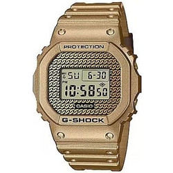 Casio Ψηφιακό Ανδρικό Ρολόι Χρονογράφος με Χρυσό Καουτσούκ Λουράκι DWE-5600HG-1ER