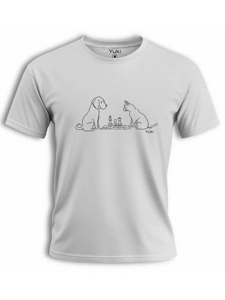 Yuki T-shirt Cat and Dog playing Chess