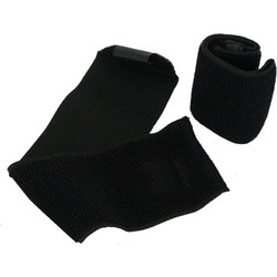 Welfit Μπαντάζ Καρπού 35cm (ζευγάρι) W2204