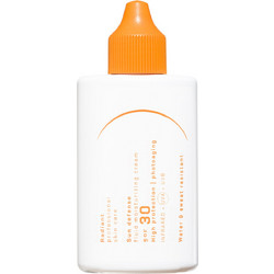 Radiant Sun Defense Fluid Moisturizing Αντηλιακή Κρέμα Προσώπου Αντιγηραντική SPF30 50ml