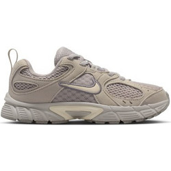 Nike V5 Runner Παιδικά Αθλητικά Παπούτσια για Τρέξιμο Μπεζ IO1646-201