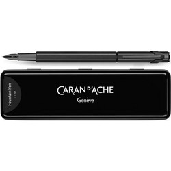 Πένα Caran D'Ache 849 Classic Medium Μαύρη σε Μεταλλικό Κουτί