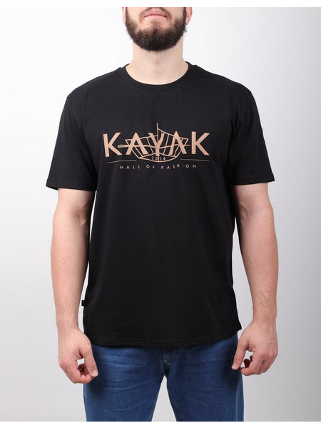 KAYAK T-SHIRT ΚΟΝΤΟΜΑΝΙΚΟ ΜΑΥΡΟ ΜΕ ΛΑΙΜΟΚΟΨΗ ΚΑΙ ΣΤΑΜΠΑ LOGO ΕΜΠΡΟΣ ΚΑΝΟΝΙΚΗ ΓΡΑΜΜΗ