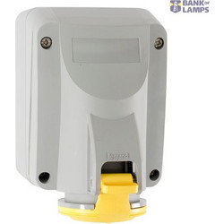 SURFACE MOUNTING SOCKET 16A 2P+E 100/130V IP44