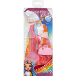 MGA Entertainment Rainbow High Fashion Pool Pack Theme
