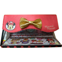 Markwins International Minnie Mouse Coutoure Beauty Clutch