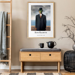 ΑΦΙΣΑ WALL-DESIGN THE SON OF A MAN-MAGRITTE 49513 (PVC/PLEXIGLASS ΧΡΩΜΑ ΦΥΣΙΚΟΥ ΞΥΛΟΥ) 20x30cm