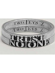TWOJEYS Trust No One Ring Set - Silver