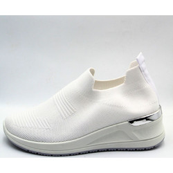 Sneakers κάλτσα με ασημένια λεπτομέρεια στη φτέρνα