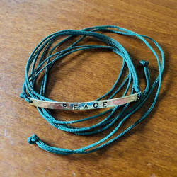 Jois Wristlet PEACE
