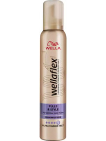 Wella Wellaflex Fullness Αφρός Μαλλιών για Όγκο Πολύ Δυνατό Κράτημα 200ml
