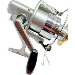 Daiwa Emblem-S 4000i Μηχανισμός Ψαρέματος για Casting / Surf Casting