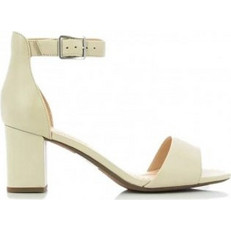 Clarks Deva Mae Γυναικεία Πέδιλα Δερμάτινα Εκρού με Χοντρό Ψηλό Τακούνι 26177448